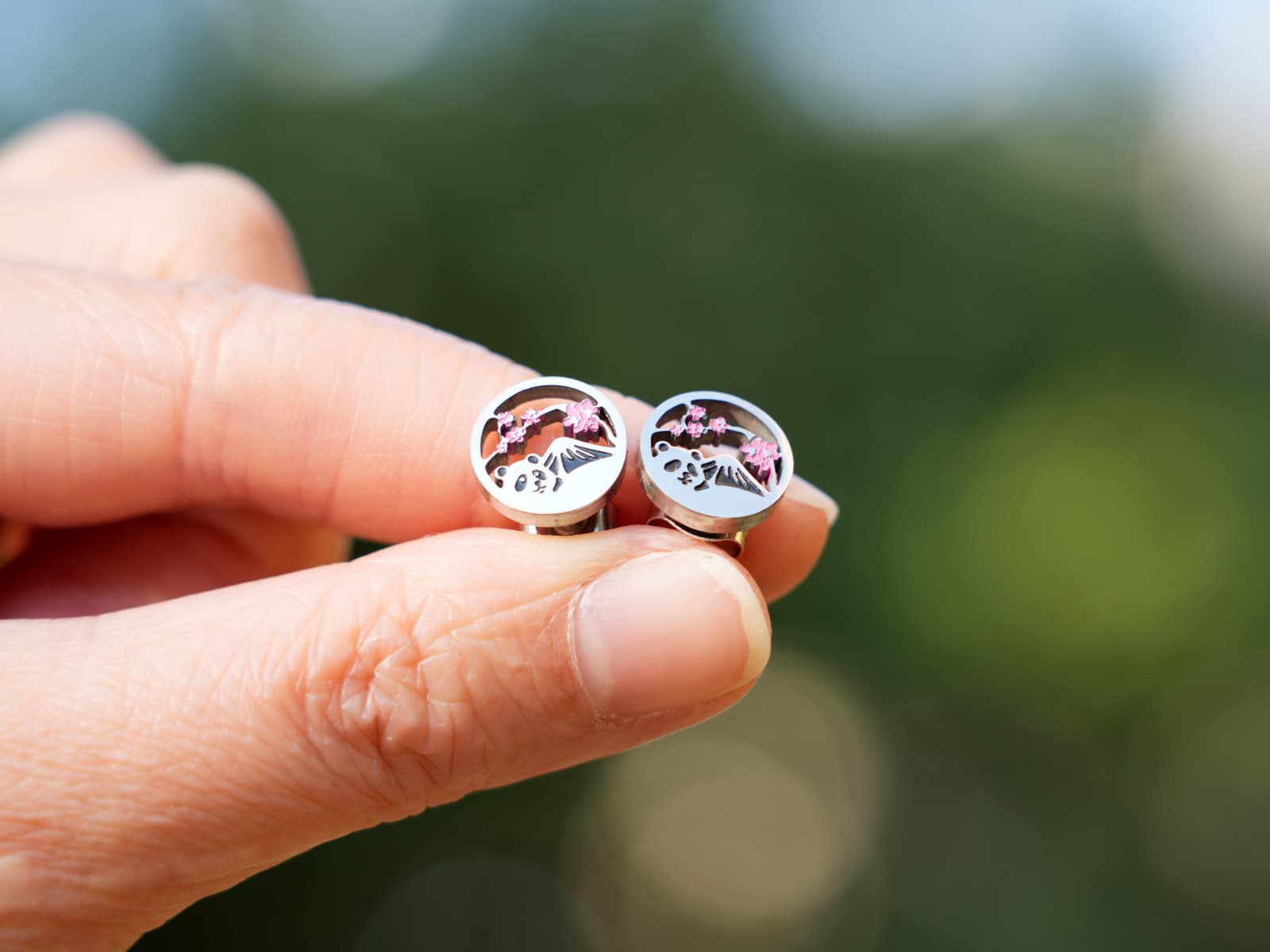 Mini Hollow Fujiyama Earrings-Panda Design